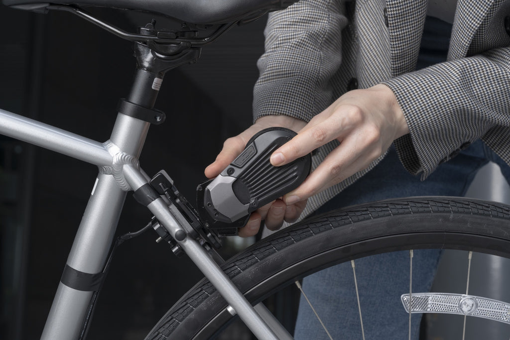 Palm-Sized E-Bike Conversion Kit : 750W / 40Nm / 2.3kg Total